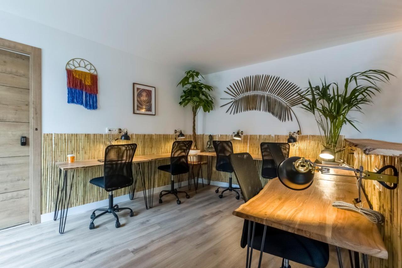 Santo - Coworking - Coliving - Madrid Hostel Eksteriør bilde