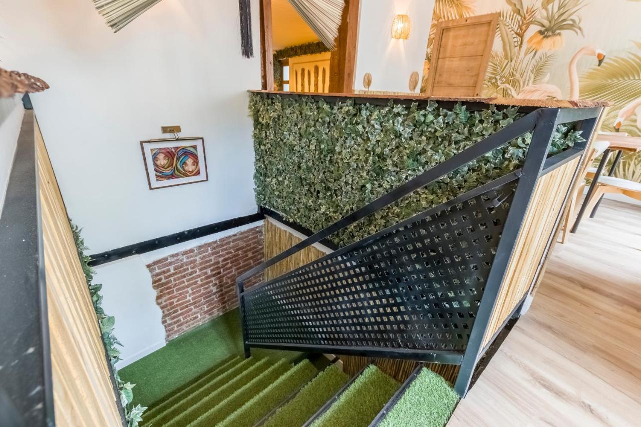 Santo - Coworking - Coliving - Madrid Hostel Eksteriør bilde